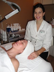 Aesthitican giving a chemical peel 