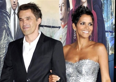 Actor Olivier Martinez and actress Halle Berry are expecting a baby boy.