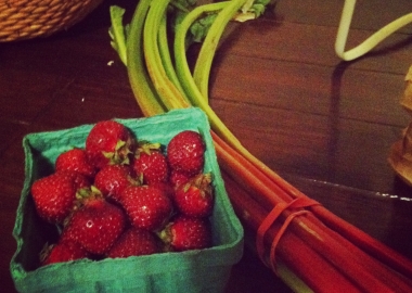 Strawberries and Rhubarb, heaven? (Kristy McCarron/DC on Heels)