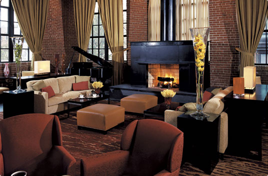 Enjoy some complimentary s'mores by the Ritz-Carlton's fireplace. (Photo: Ritz Carlton)