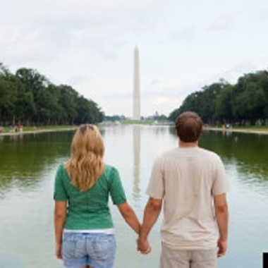 D.C. is one of the best places to be single. (Photo: Huffington Post)