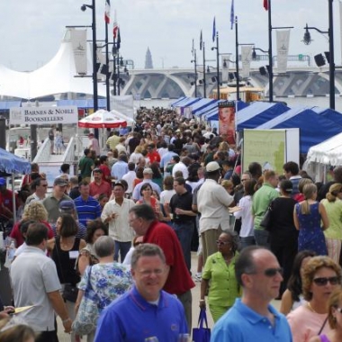 Visitors to the National Harbor Wine & Food Festival on the piers in 2013. (Photo: Trigger Agency)