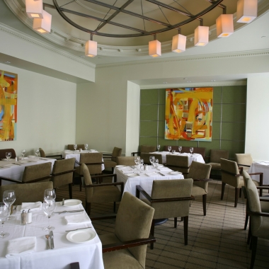 The Oval Room's dining room will get a makeover when it closes at the end of June for a month. (Photo: Oval Room)