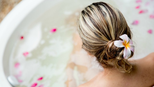 Detox baths can help reduce cellulite (Photo: BeautifulYouAustralia)
