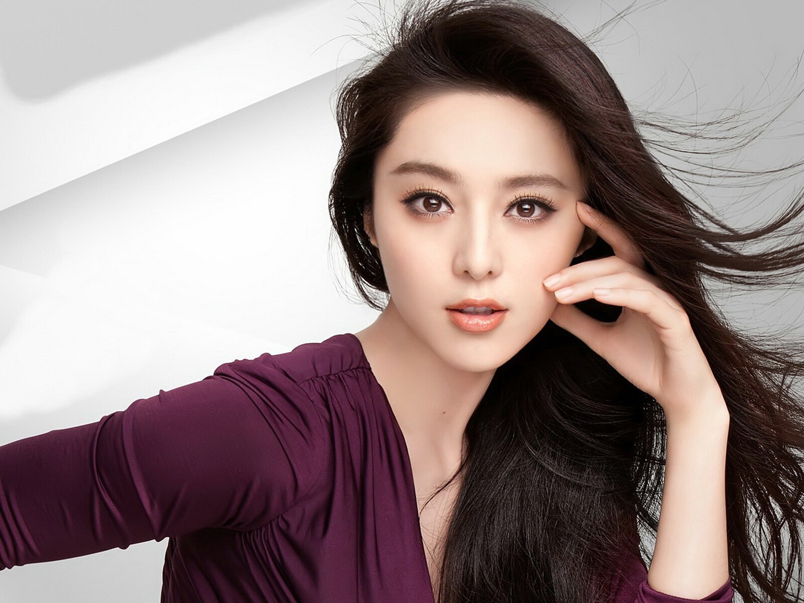 Chinese actress Fan Bingbing starred in the recent "X-Men: Days of Future Past." (Photo: Singpost)