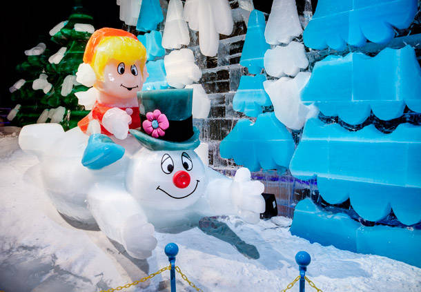 ICE! is back at Gaylord National Resort with a Frosty the Snowman theme. (Photo: Gaylord National Resort)