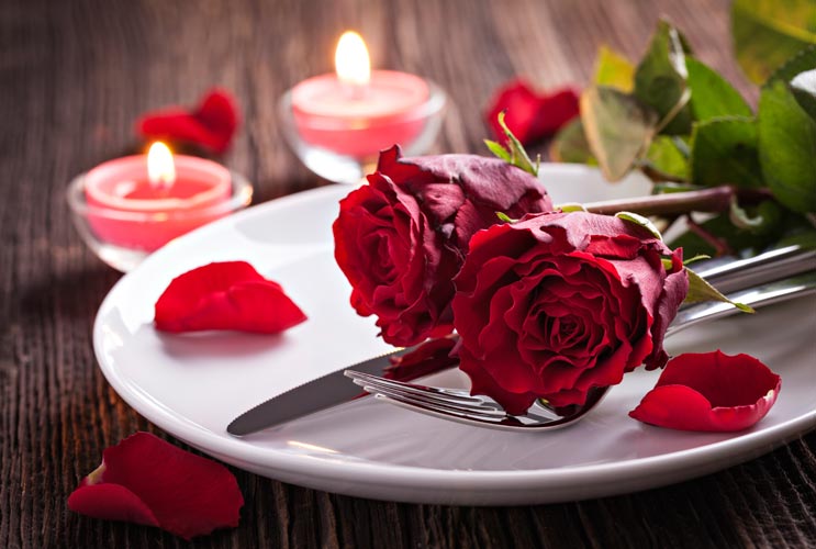 Valentine's Day is big business for restaurants in the DMV. (Photo: mamiverse.com)