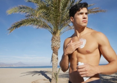 Only 14.3 percent of men use sunscreen regularly on their face and exposed skin. (Photo: iStock)