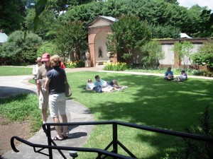 Visitors tour the grounds of Dumbarton House. (Photo: Dumbarton House)