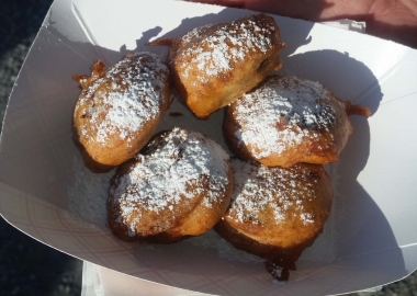 Fried Oreos are gooey chocolate in the center with powdered sugar on the outside. (Photo: Mark Heckathorn/DC on Heels)