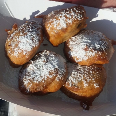 Fried Oreos are gooey chocolate in the center with powdered sugar on the outside. (Photo: Mark Heckathorn/DC on Heels)