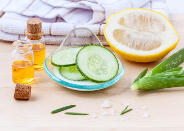 Homemade facial toners can be inexpensive and easy to use. (Photo: Shutterstock)
