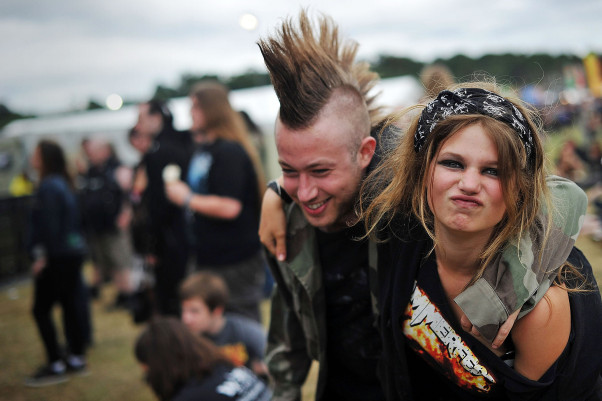 Artsy couples know how to let loose and have fun. (Photo: Getty Images)