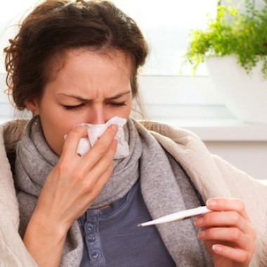 Do you just have the common cold or a more serious virus? (Photo: Shutterstock)