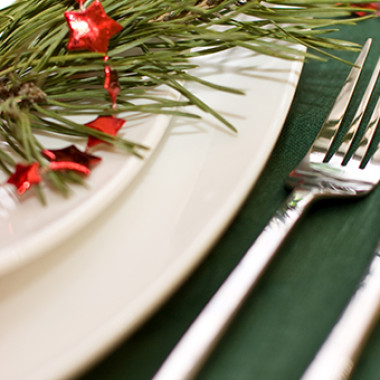 With food everywhere you look, difficult relatives and pressure to create perfect memories, the holidays can be a tough time for those who struggle with eating disorders. (Photo: Dmitrly Kogan/Thinkstock)