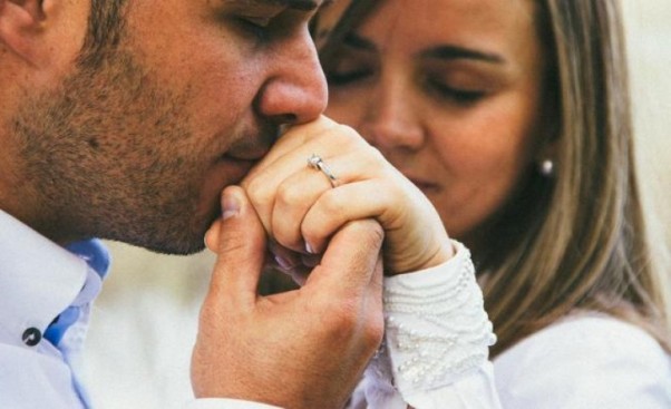 Promise rings are a big step in a relationship. (Photo: www.inaxxs.com)