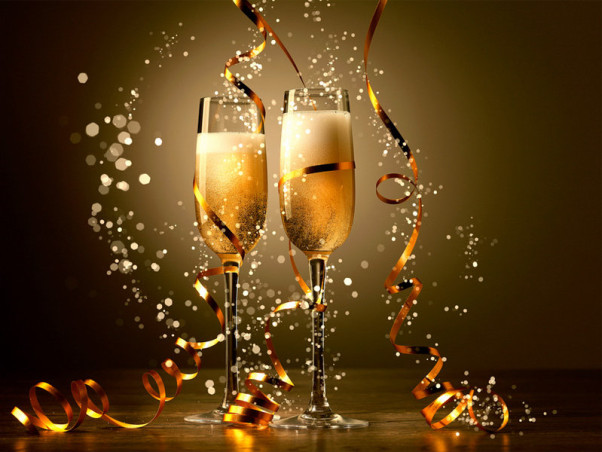 Many area restaurants are helping to ring in 2016. (Photo: iStock)