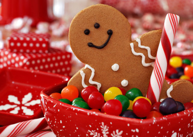 We all love our sugar, especially during the holidays. But a study shows that the FGF21 hormone made in the liver suppresses consumption of simple sugars. (Photo: christmasxcite.com)