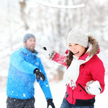 Tons of snow means tons of fun with your significant other. (Photo: Shutterstock)