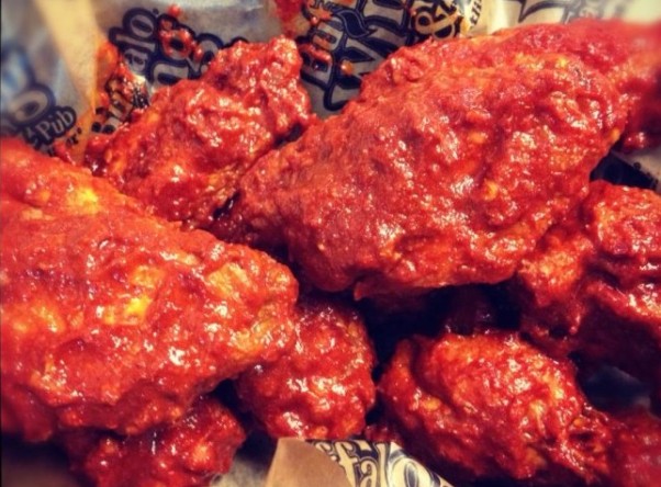 Finish 10 spicy Flatliner wings at Buffalo Wing Factory to get your meal free and a T-shirt. (Photo: Buffalo Wing Factory/Facebook))