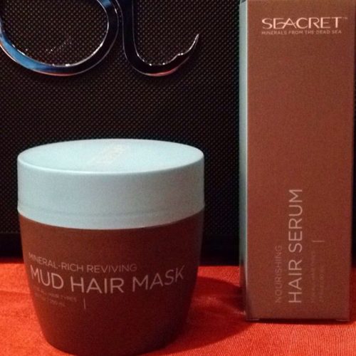 This hair mask revitalizes hair and leaves it shiny and moisturized. (Photo: Seacret Direct)