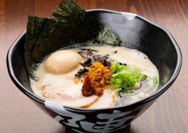 Jinya specializes in porky tonkotsu-style ramen, but will offer five broths, rice bowls and small plates. (Photo: Jinyu Ramen Bar)