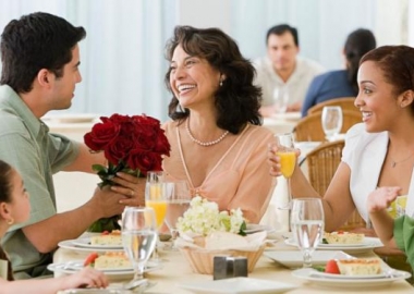 Many restaurants in the DMV are offering brunch and dinner specials for Mother's Day. (Photo: Getty Images)