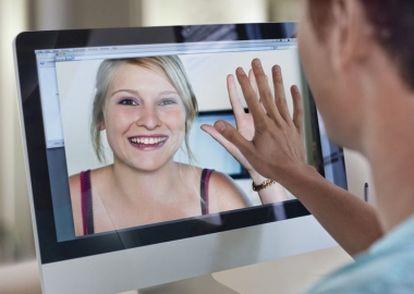 Seeing a long distance lover makes all the difference. (Photo: Getty Images)