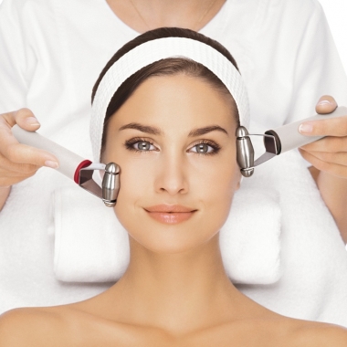Medical facials are a great way to maintain your skin. (Photo: i-smileclinics.com)