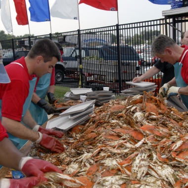The Rotary Club of Annapolis plans to serve 350 bushels of No. 1 male crabs at its crab feast Friday. (Photo: Four Claws Reviews)