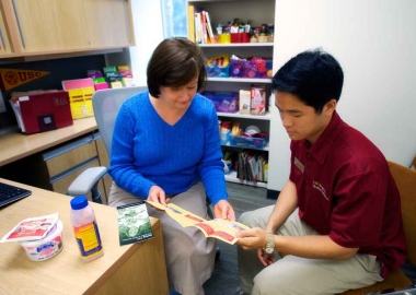 A dietitian can be a key resource in controlling diabetes. (Photo: USC)A dietitian can be a key resource in controlling diabetes. (Photo: USC)