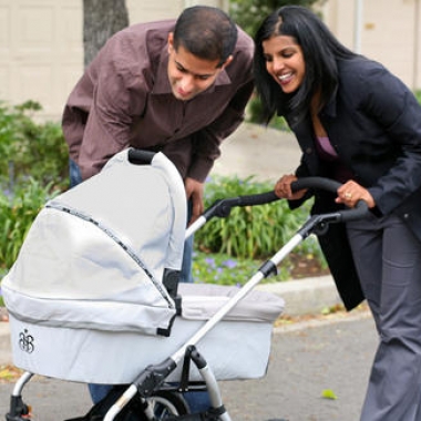 Two children are injured in stroller accidents every 2 hours in the U.S., a study has found. (Photo: Baby Centre)