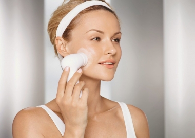 You can get a microdermabrasion facial at home using Mary Kay's TimeWise Microdermabrasion Plus Set and Skinvigorate Cleansing Brush. (Photo: Mary Kay)