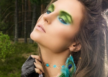 Greenery, Pantone's color of the year for 2017, can be incorporated into your beauty products. (Photo: Shutterstock)