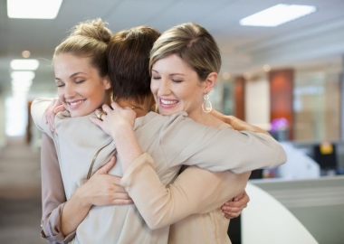 Women with social support fare better when being treated for breast cancer. (Photo: Getty Images)