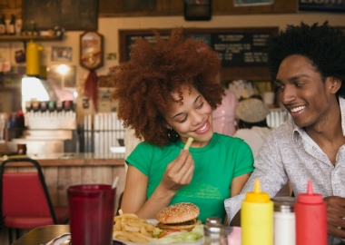 Anywhere you go can be a great date with the right person. (Photo: Thinkstock)