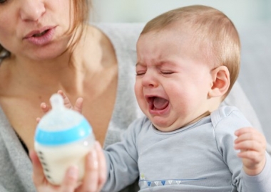 A mother's happiness in her relationship and with social support may affect a baby's fussiness. (Photo: Shutterstock)