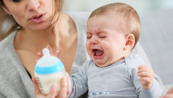 A mother's happiness in her relationship and with social support may affect a baby's fussiness. (Photo: Shutterstock) 