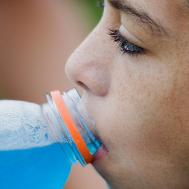 Doctors warn that unless you are exercising intensely for 45 minutes or more, water is better than sports drinks for rehydration. (Photo: Thinkstock)