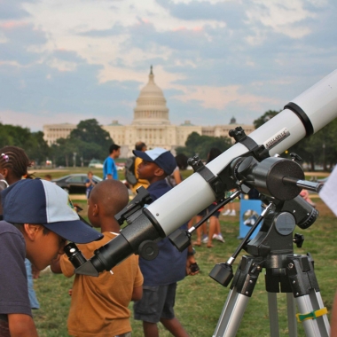 The National Mall becomes a planetarium Friday with an astronomy festival. (Photo: Don Lubowich)