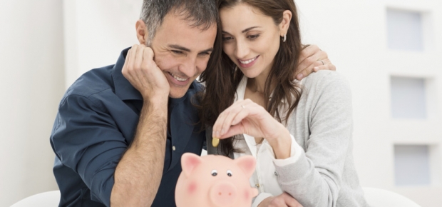 Saving isn't easy, but its possible with a partner that motivates you. (Photo: iStock)