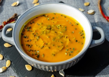 Pumpkins are plentiful now and great for this soup. (Photo: Couleur/Pixabay)