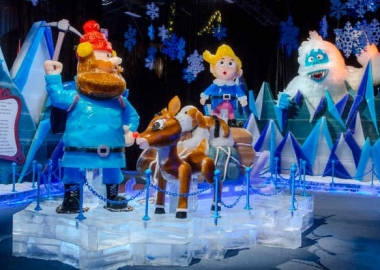 Ice! at the Gaylord National featuers Rudolph the Red-Nosed Reindeer carved in life-sized blocks of ice. (Photo: Gaylord National)
