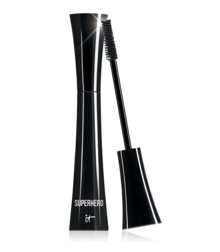 It Cosmetics’ Superhero Mascara contains conditioning peptides and lash lifting polymers. (Photo: It Cosmetics)