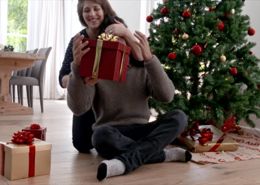 Drop hints but don't ruin the surprise. (Photo: Shutterstock)Drop hints but don't ruin the surprise. (Photo: Shutterstock)