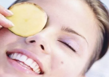 Potatos bleach skin naturally when used over time, making them great for dark circles. (Photo: DIY Health Remedy)
