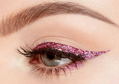 Too Faced’s Glitter Pop Eyeliner easily peels off once you are ready to call it a night. (Photo: Too Faced)