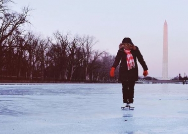 A hat, scarf and gloves all all must-haves for a day of skating. (Photo: birdettemurray_color/Instagram)