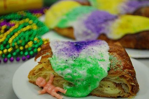 Bayou Bakery will have $2 slices of king cake and other New Orleans-style food before the Clarendon Mardi Gras parade on Tuesday. (Photo: Bayou Bakery)