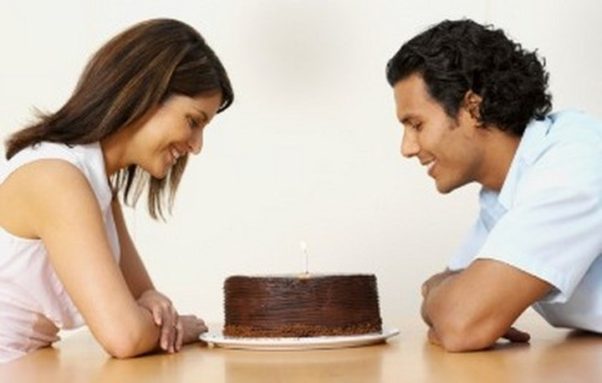 If your partner has a sweet tooth, surprise them with baked goods on their special day. (Photo: Getty Images)